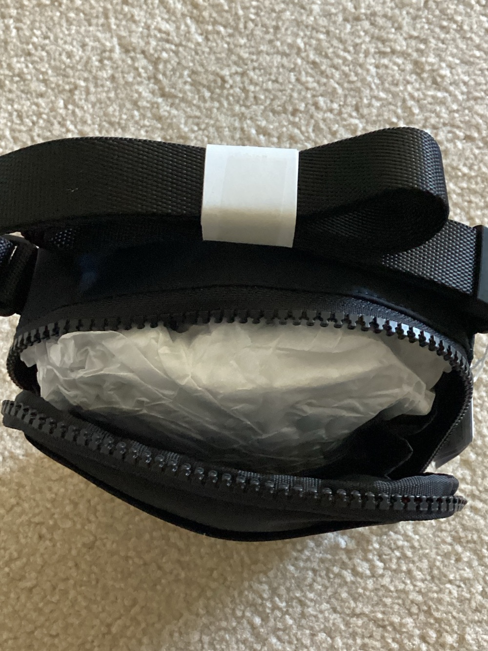 lululemon athletica Black Compact Easy Access Crossbody - Picture 4 of 6